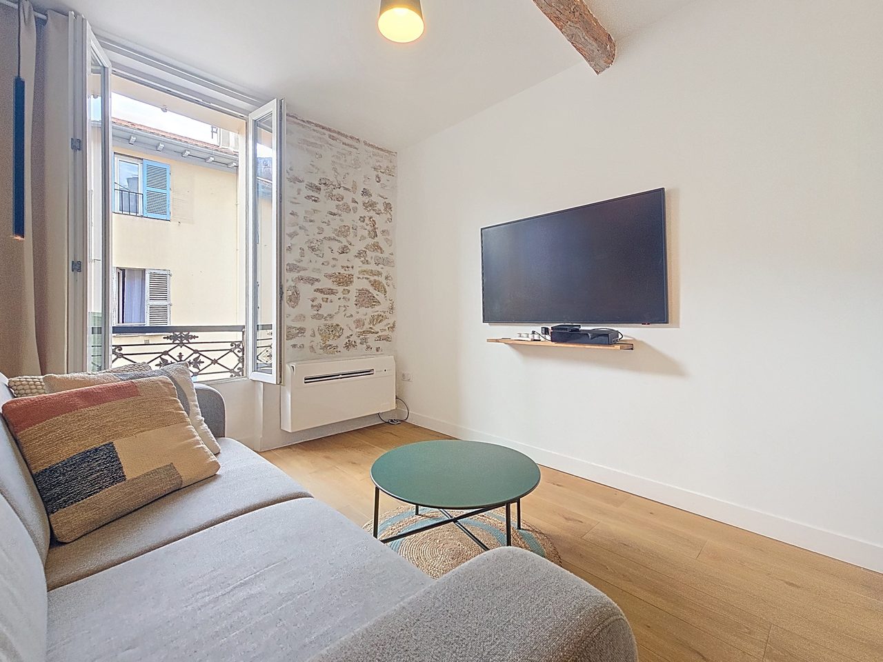 Elegant studio med karaktär i historiska Le Suquet – Cannes