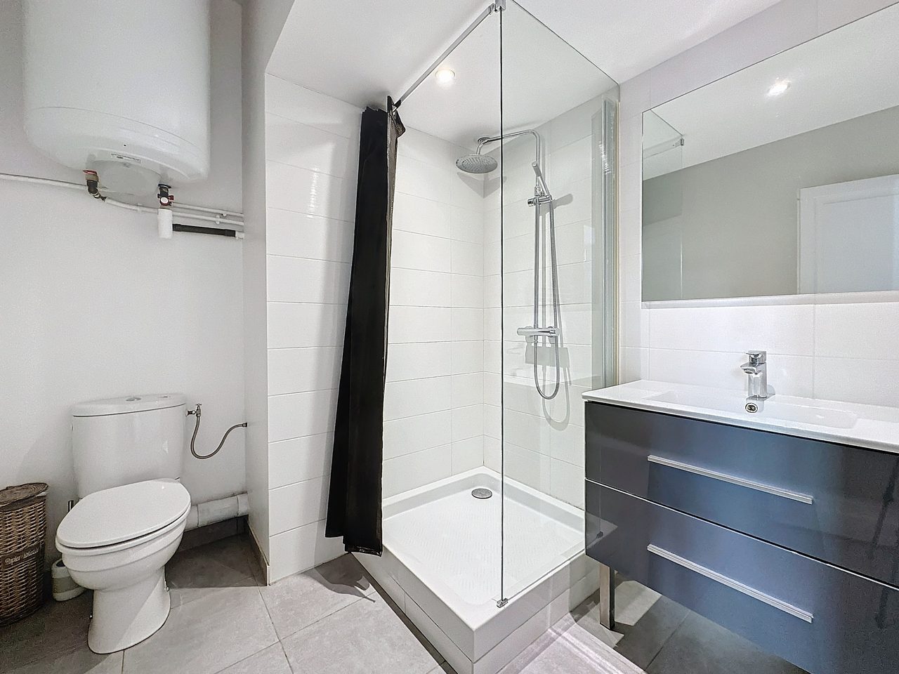 Charmig 2-rumslägenhet i hjärtat av Gamla Antibes