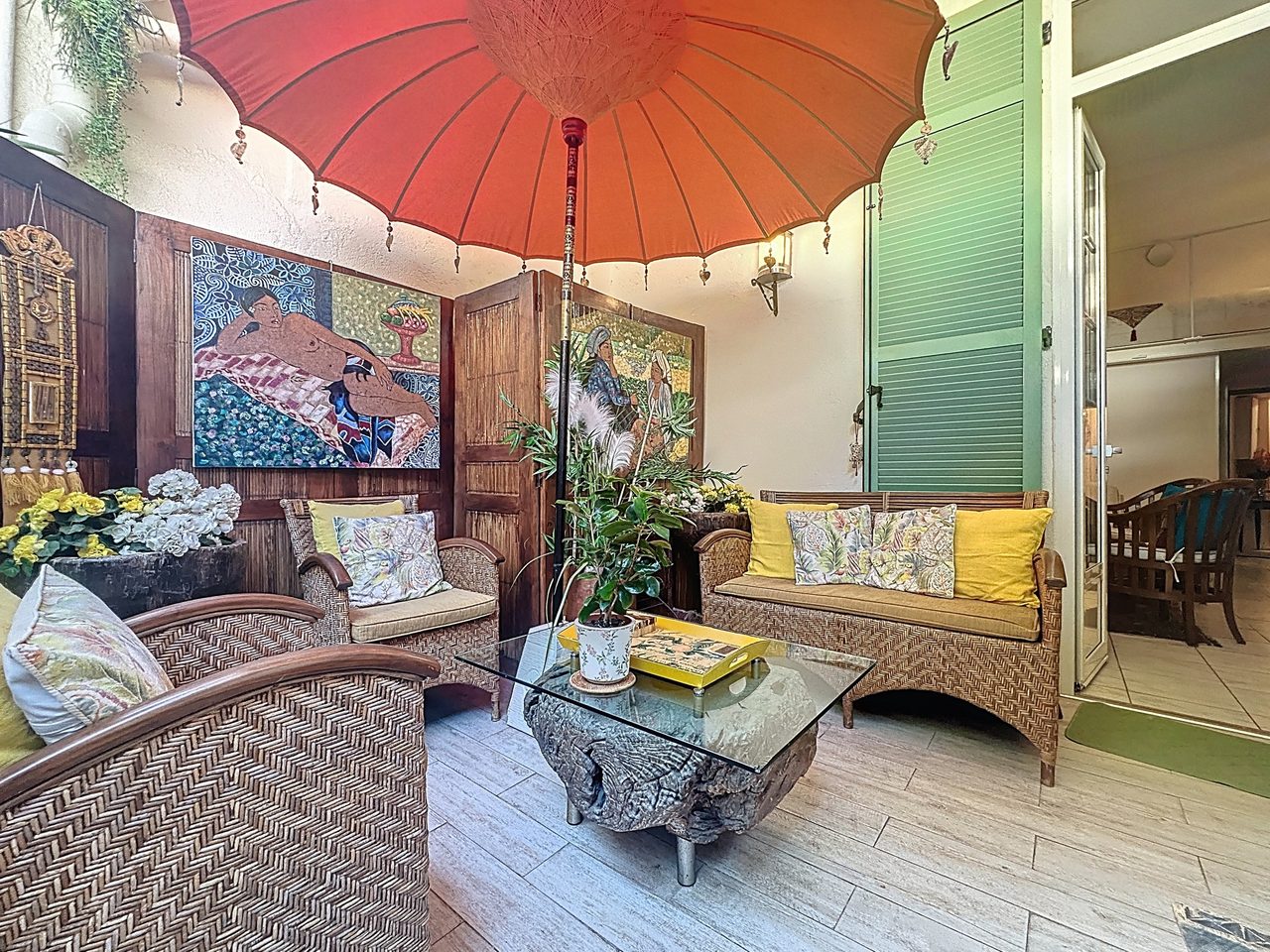 Gamla Antibes – Unik bostad med villakänsla & egen entré