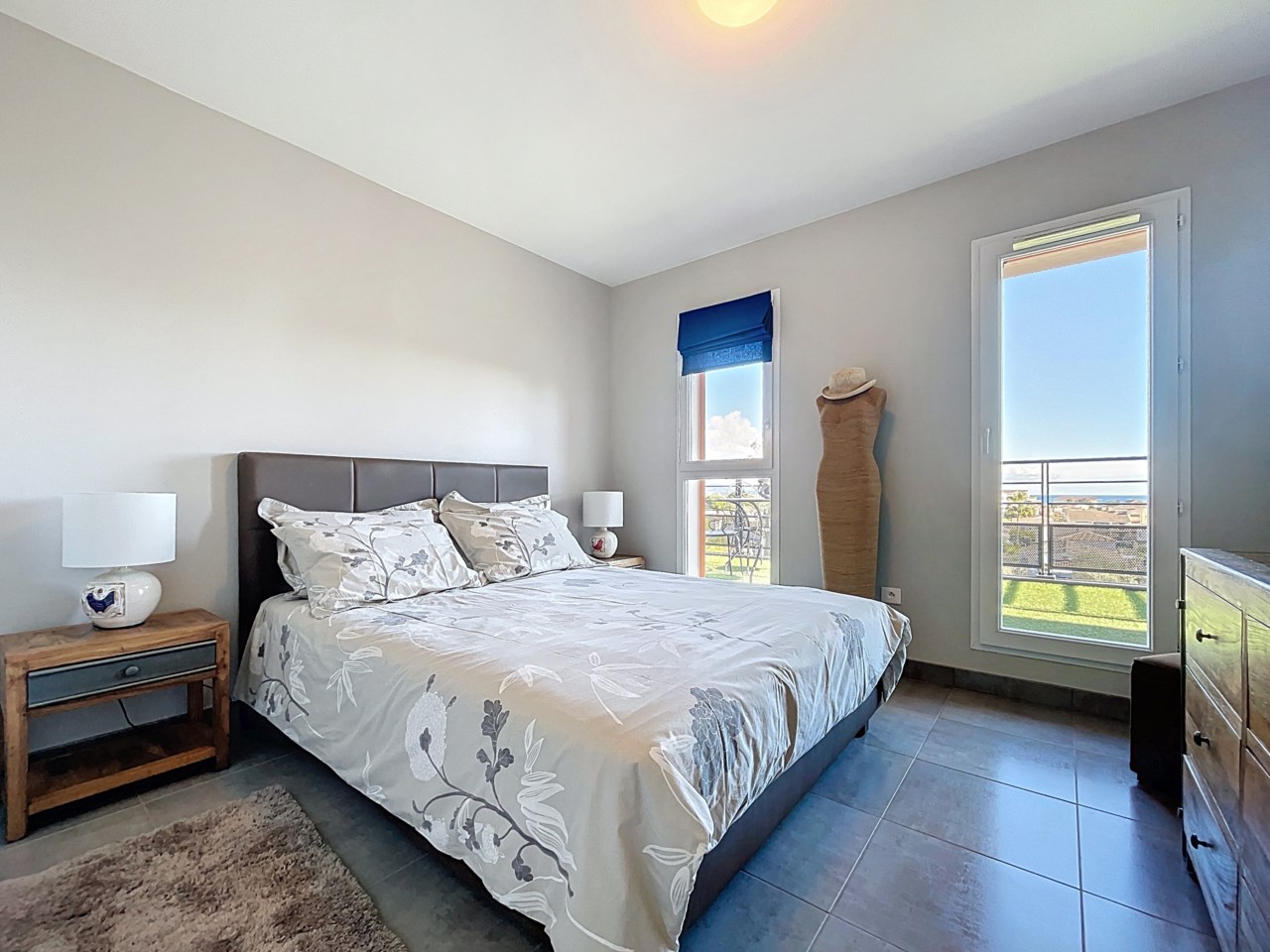 Exklusiv trea med havsutsikt i lyxig residens