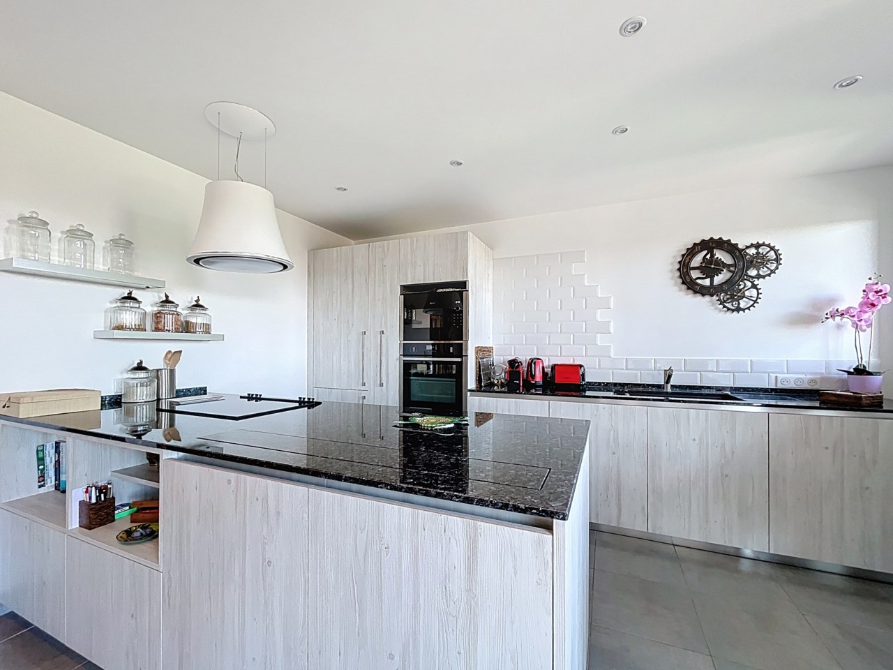 Exklusiv trea med havsutsikt i lyxig residens