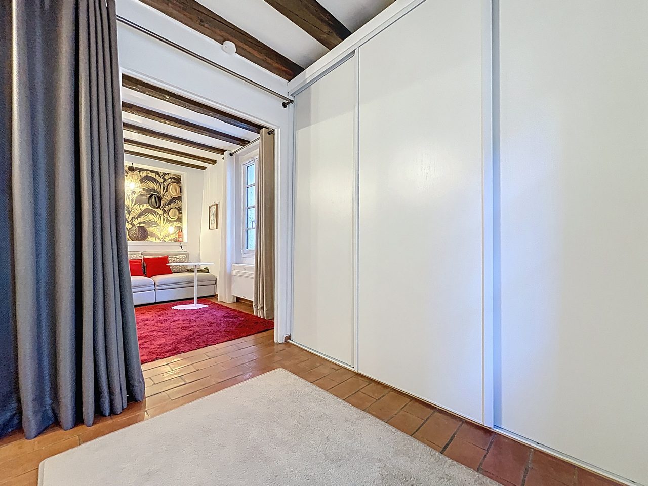 Välplanerad 2-rumslägenhet med charm och modern komfort