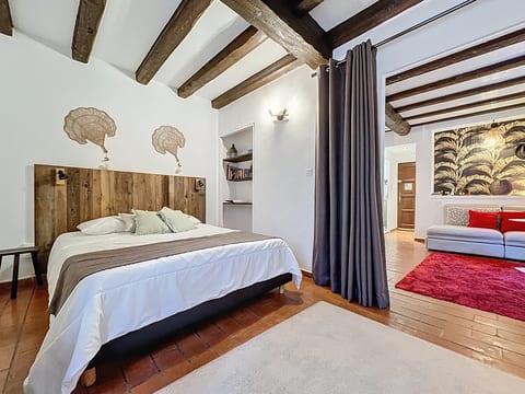 Välplanerad 2-rumslägenhet med charm och modern komfort