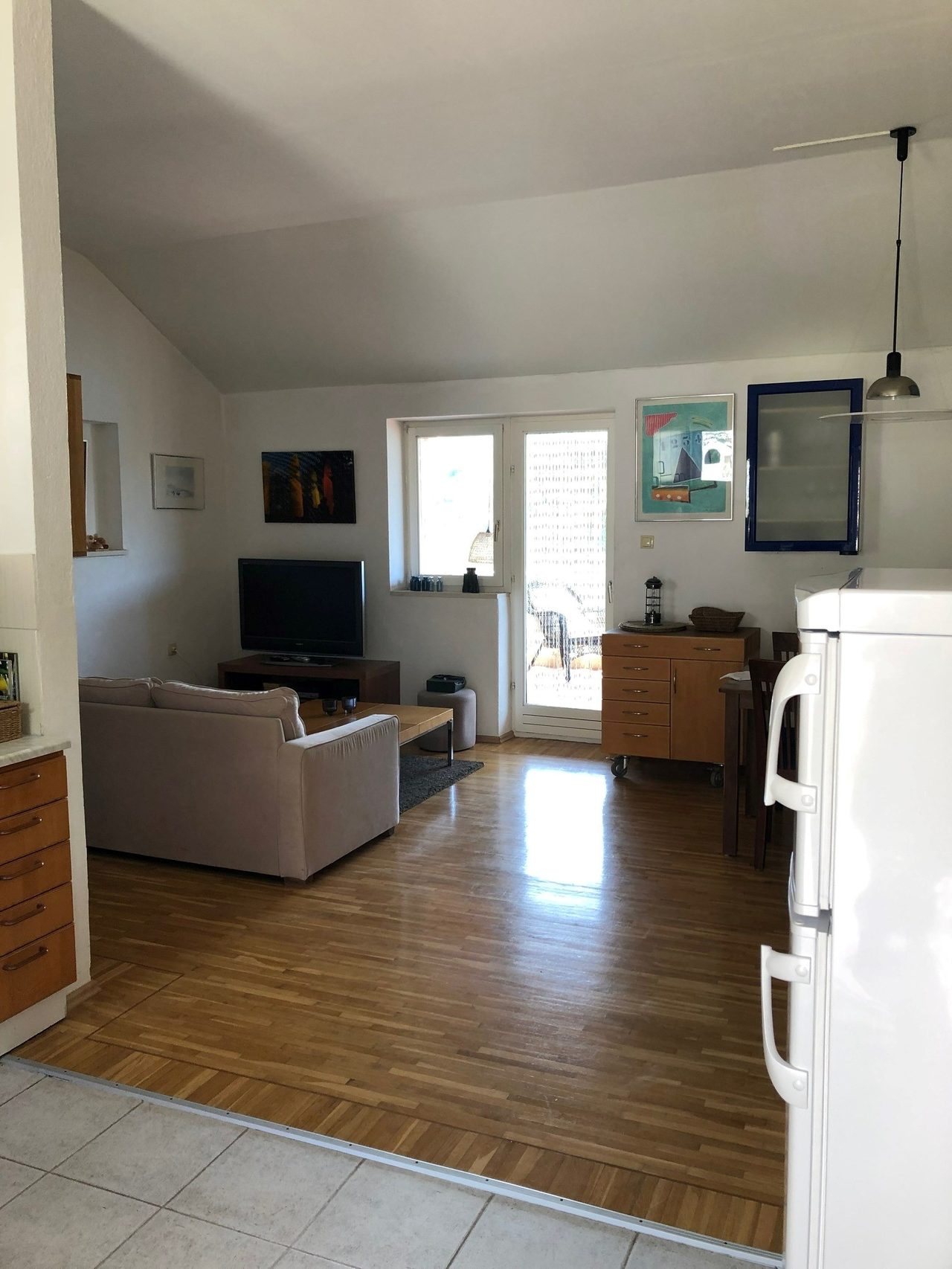 Livingroom towards south