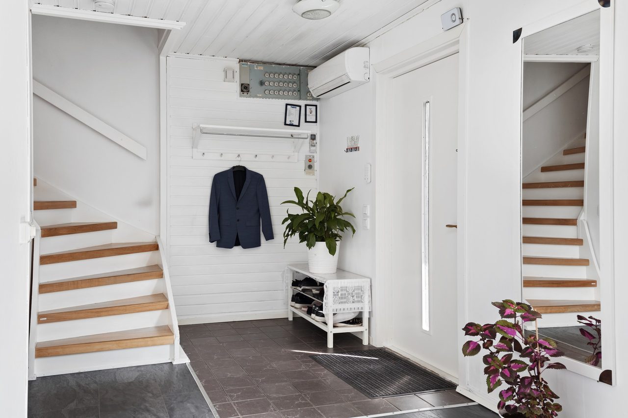 Ängsgårdsvägen 77