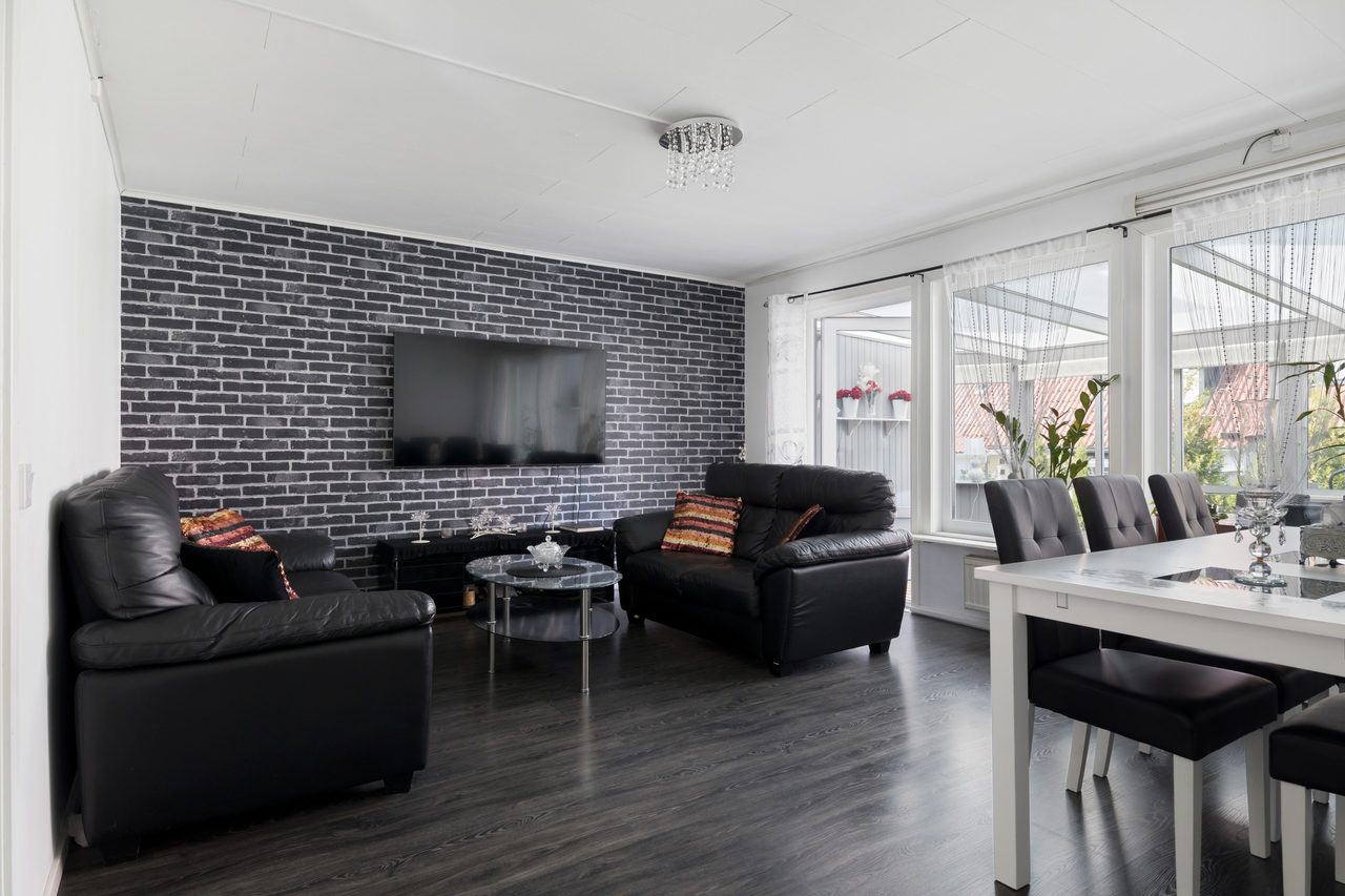 Ängsgårdsvägen 77