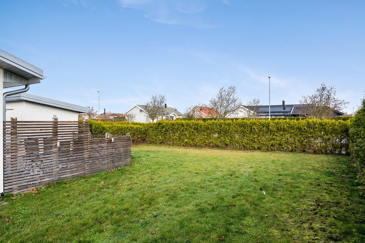 Jordgubbsvägen 24A & 24B