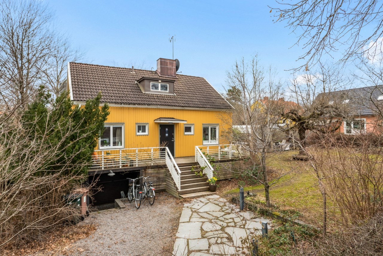 Rundkyrkoallén 14