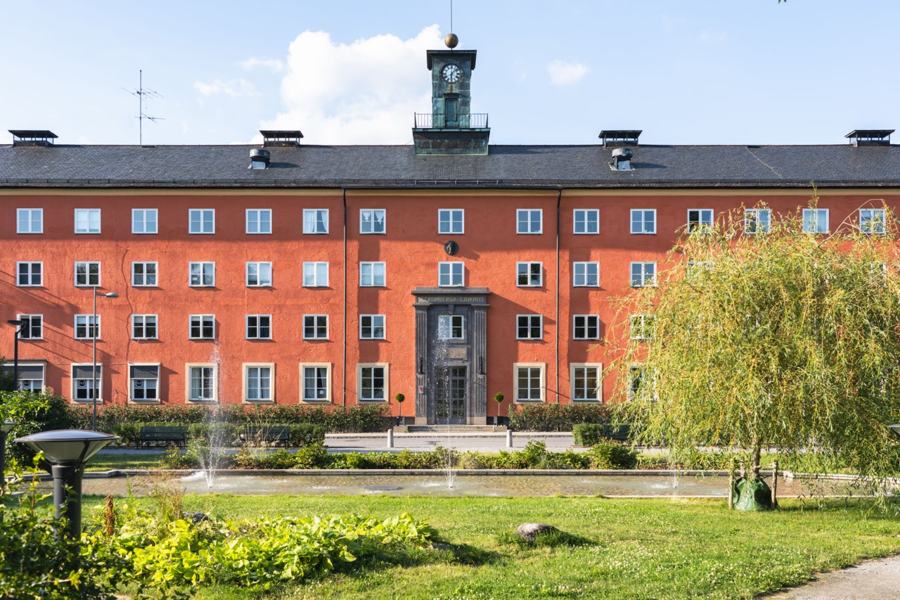 Beckombergavägen 215, högst upp!