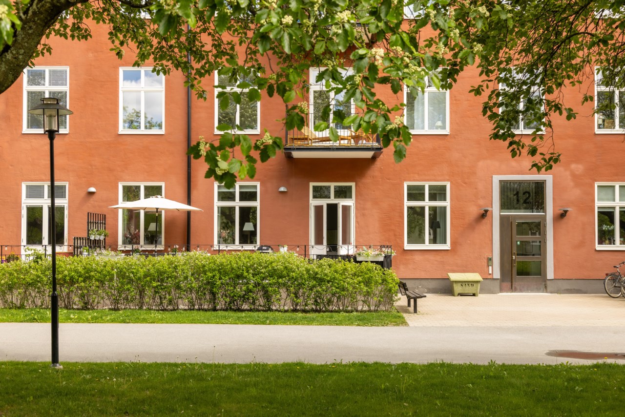 Follingbogatan 12