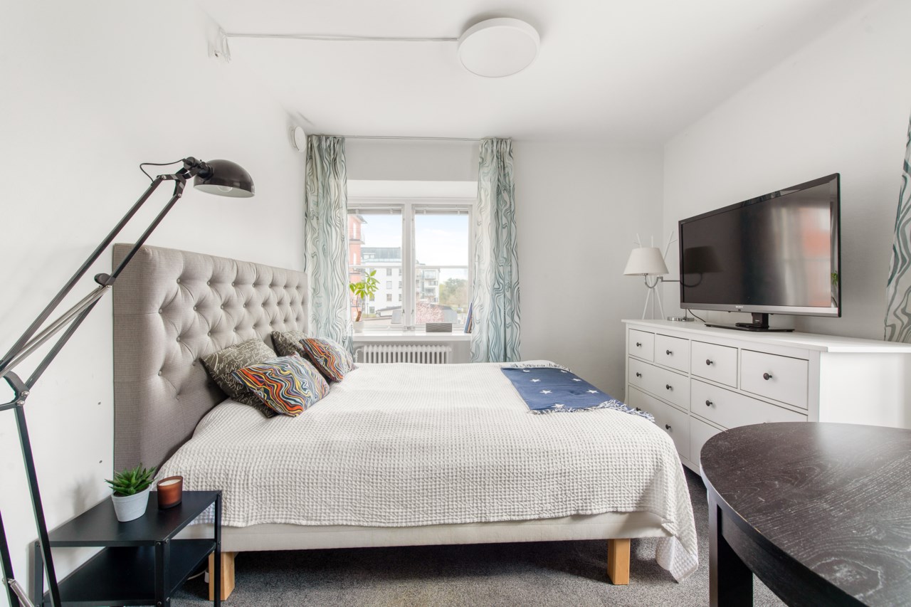 Follingbogatan 18