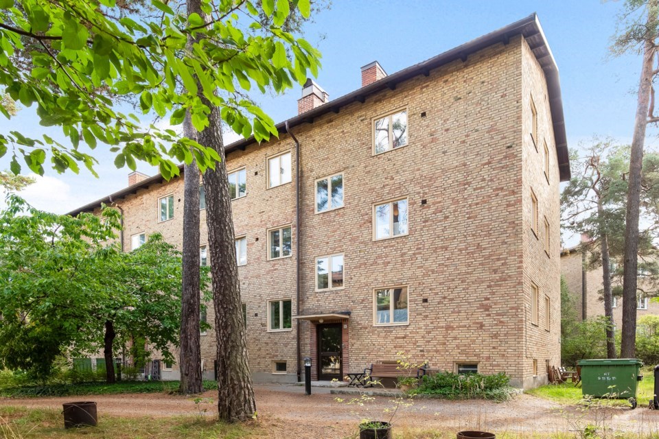 Byggmästarvägen 15