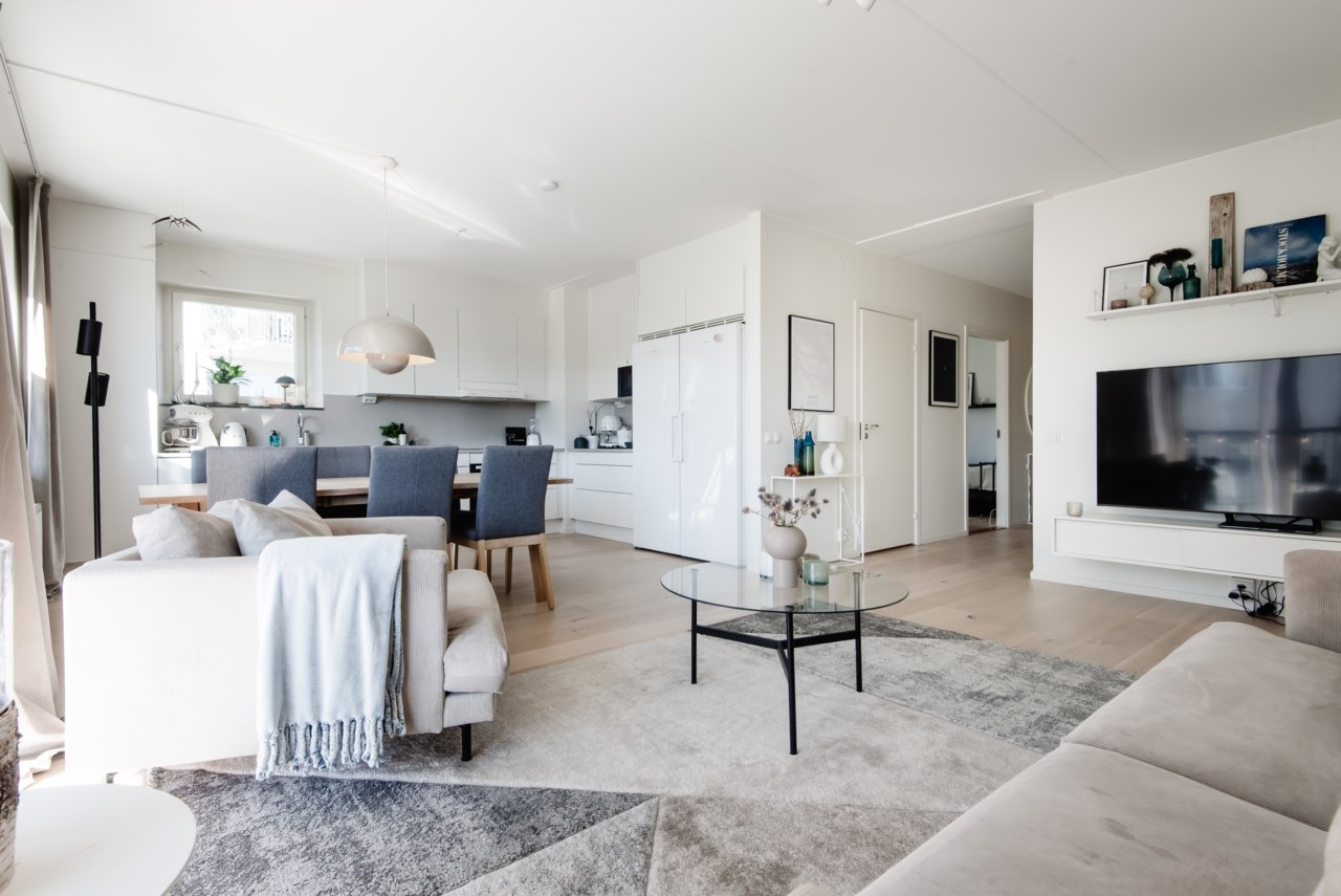 Östra Kasernvägen 12