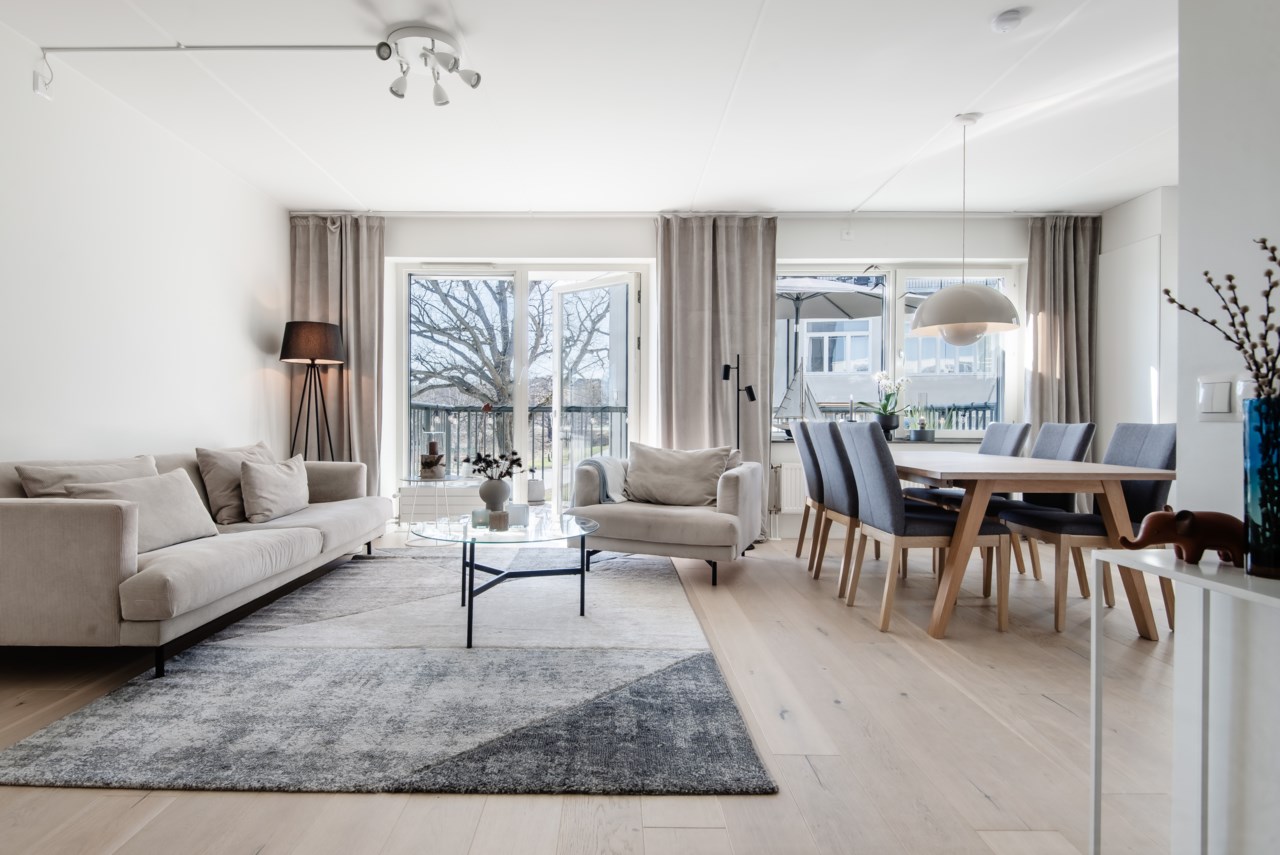 Östra Kasernvägen 12