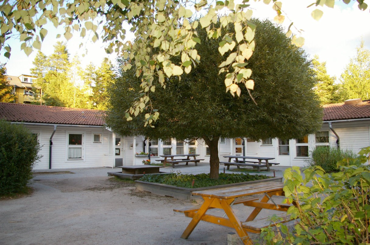 Ett par minuters promenad till Östabacka förskola!
