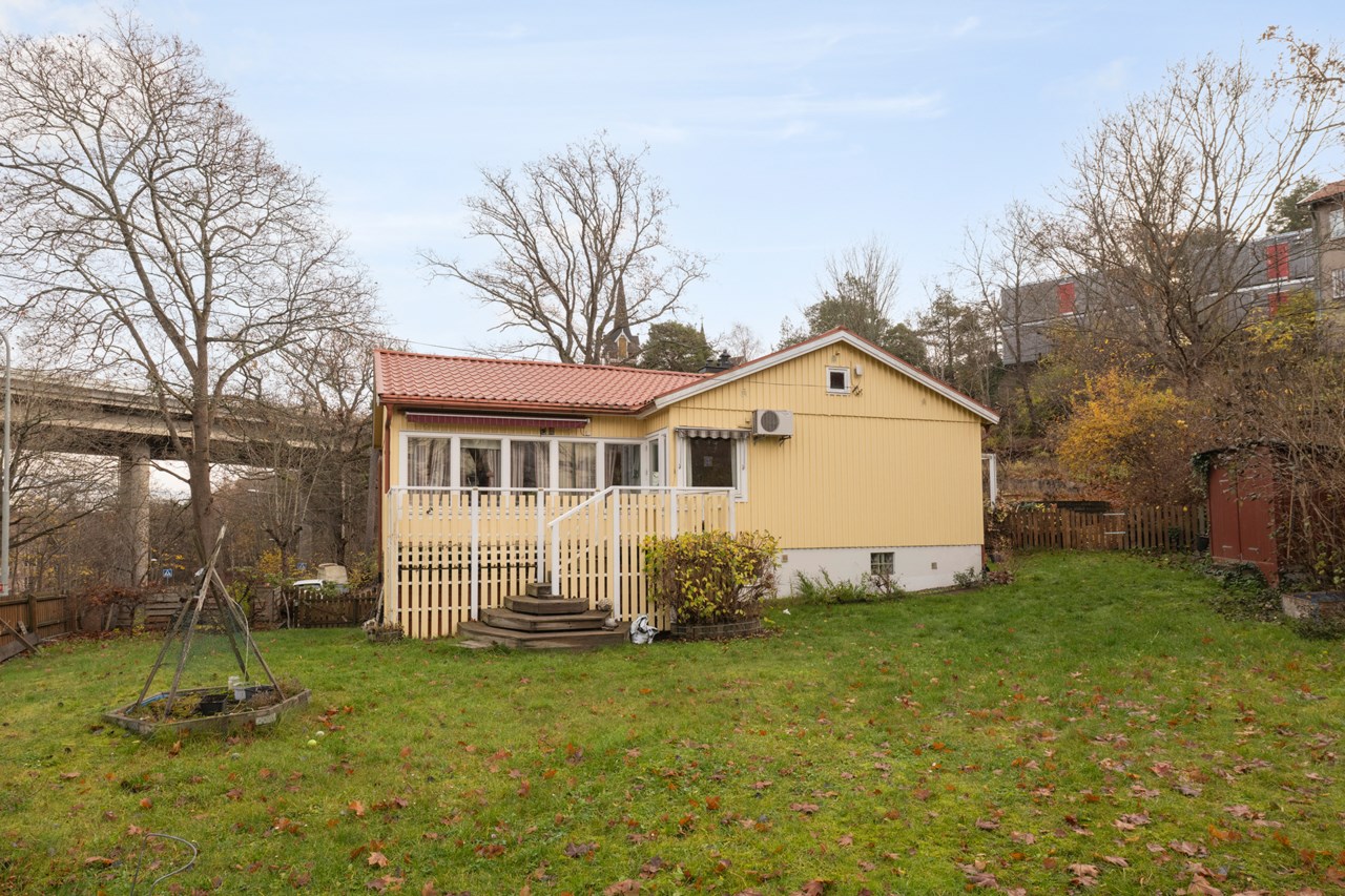 Blommensbergsvägen 101