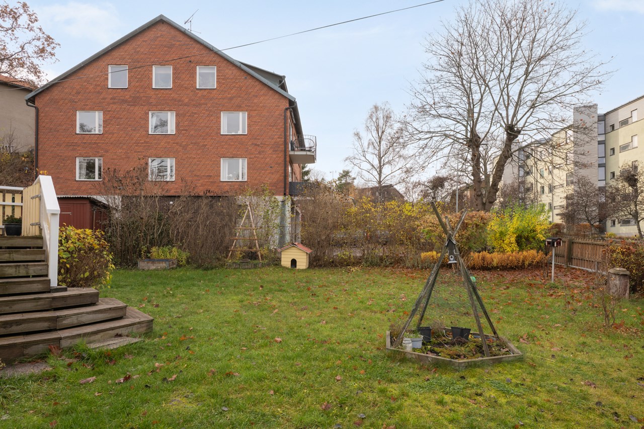 Blommensbergsvägen 101