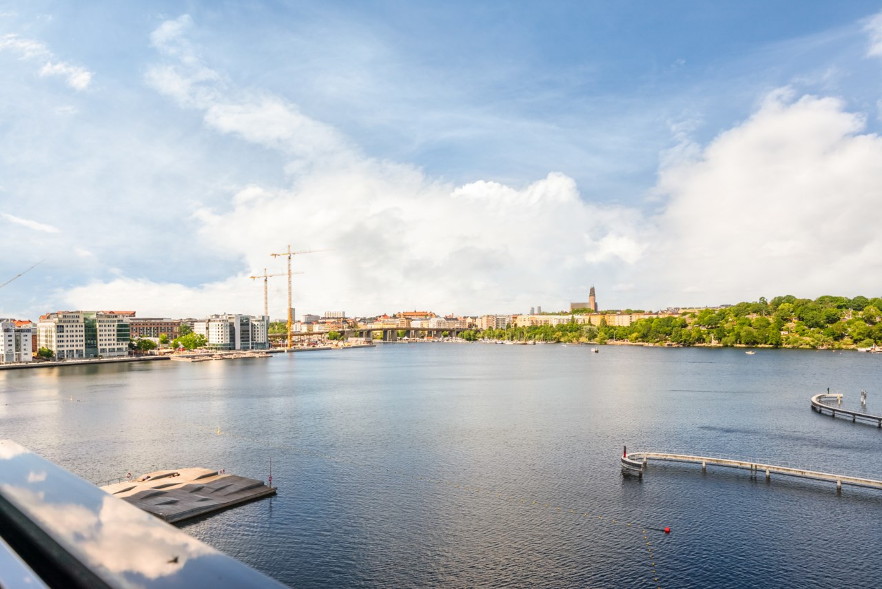 Sjövikskajen 70, högst upp!