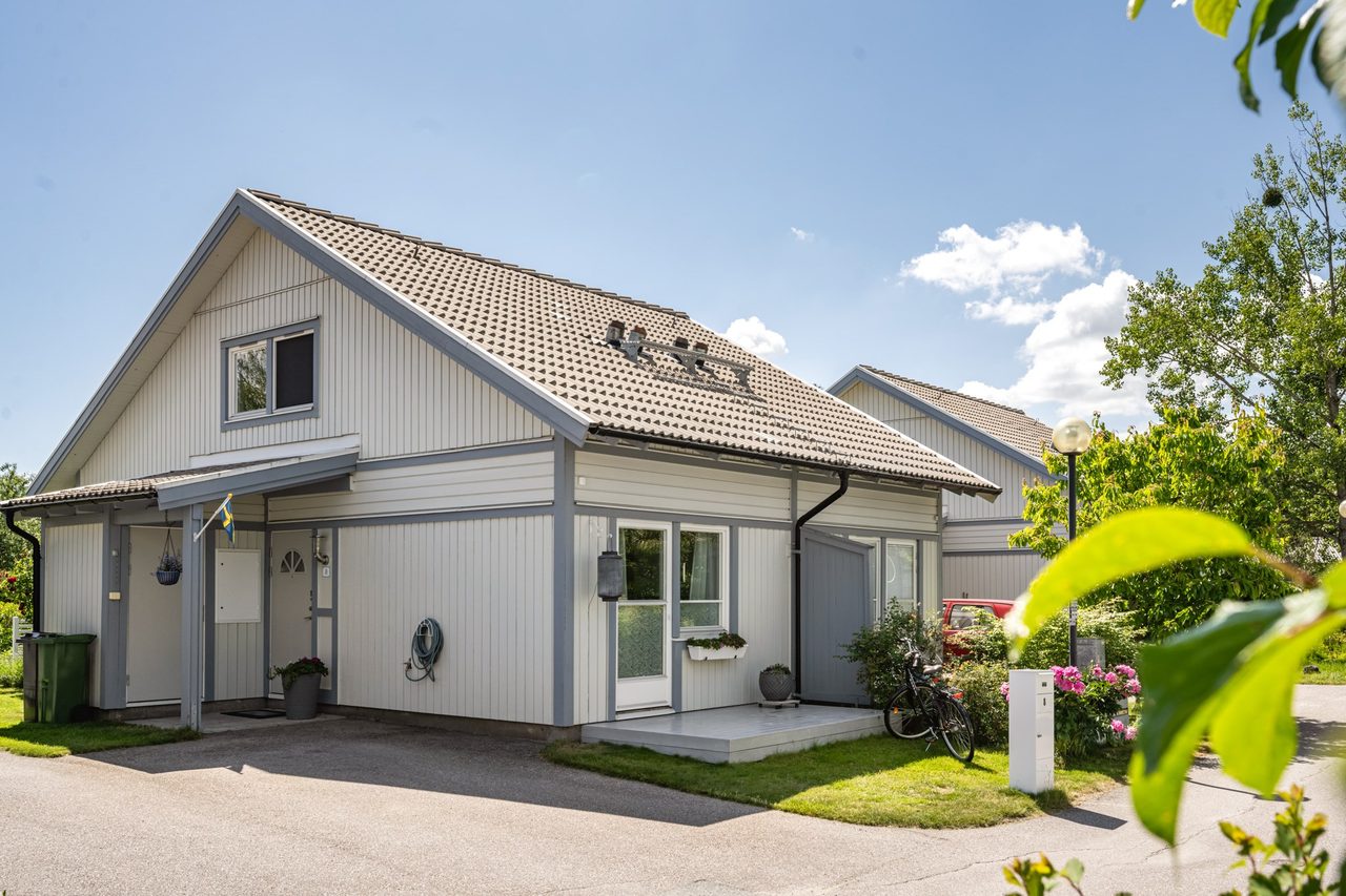 Vallvägen 8