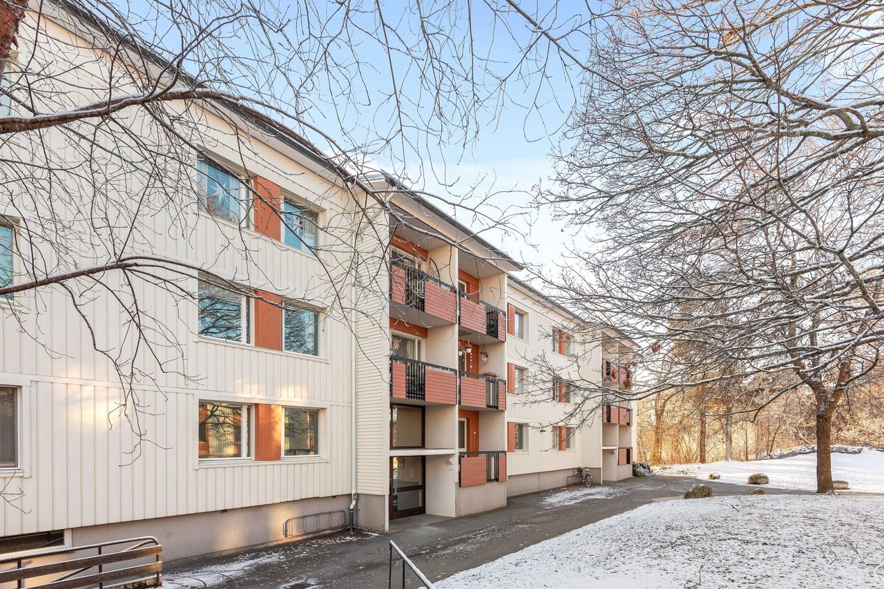 Trollvägen 9