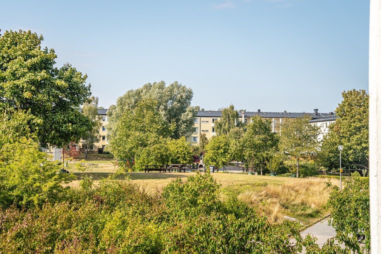 Månadsvägen 67