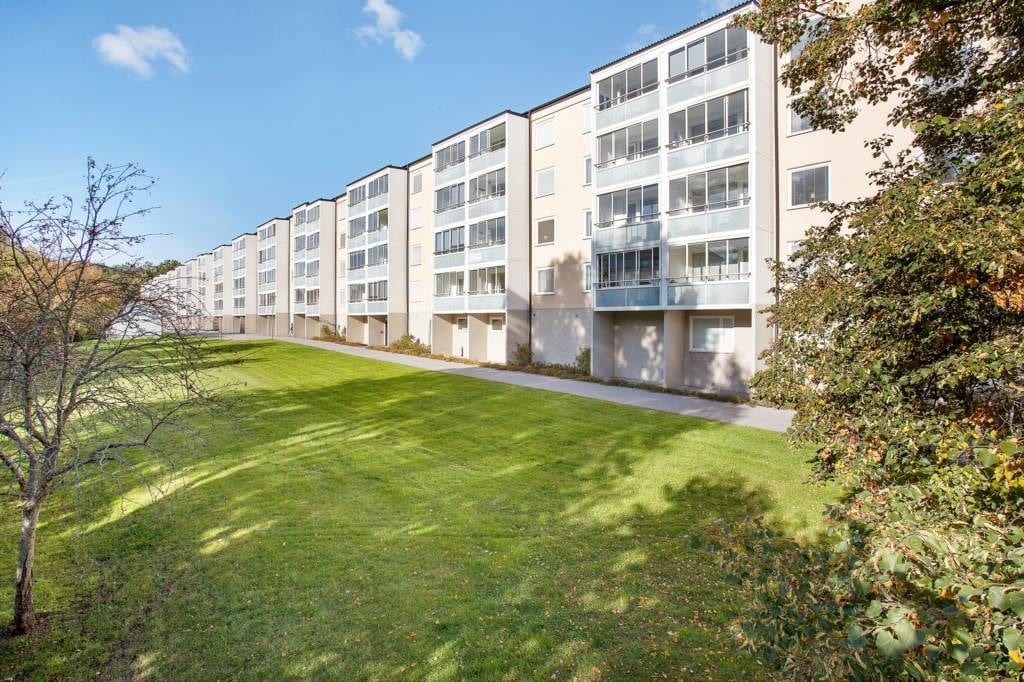 Lågupplöst Lågupplöst Månadsvägen 60