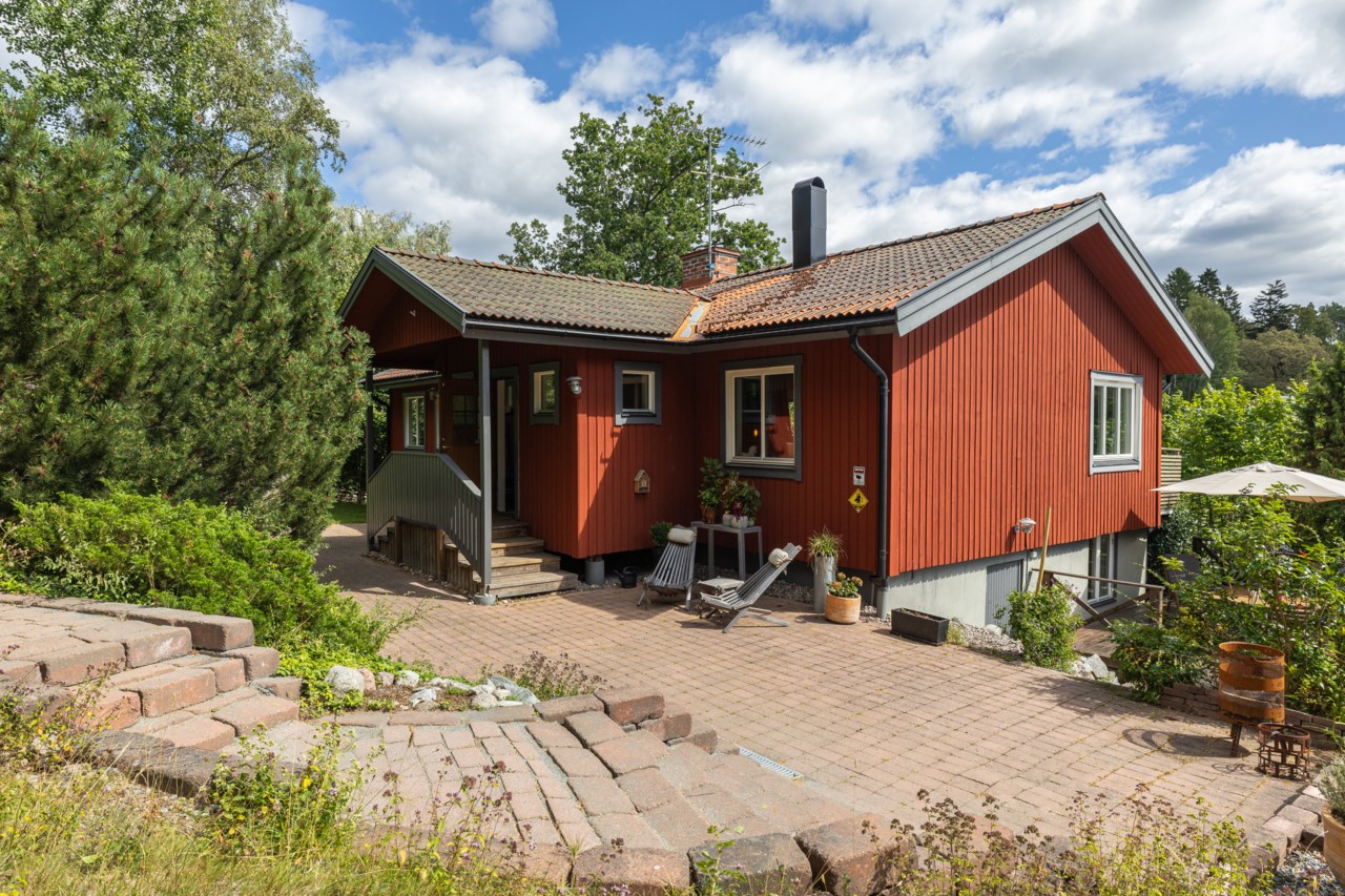 Af Ugglas väg 22