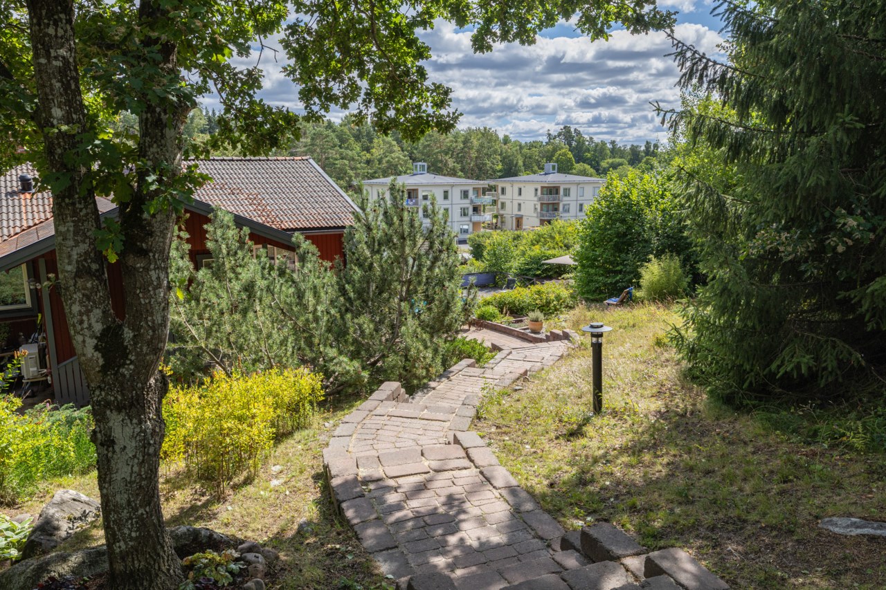 Af Ugglas väg 22