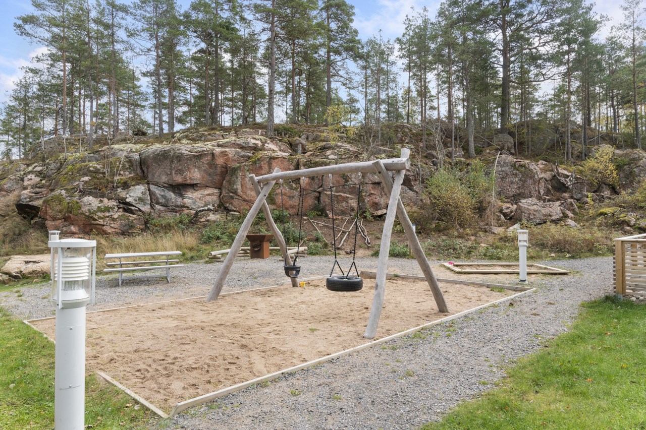 Lekplats i området