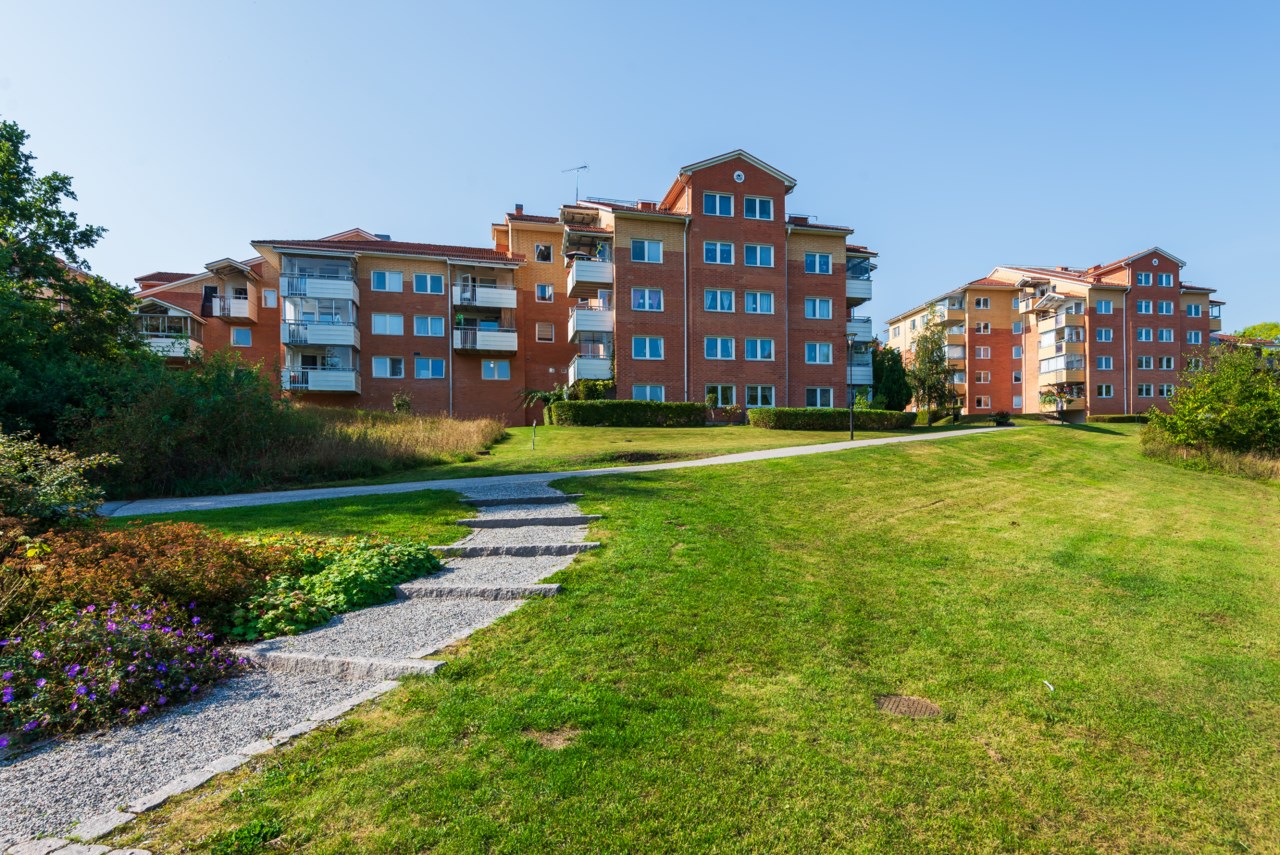 Slussbrovägen 10
