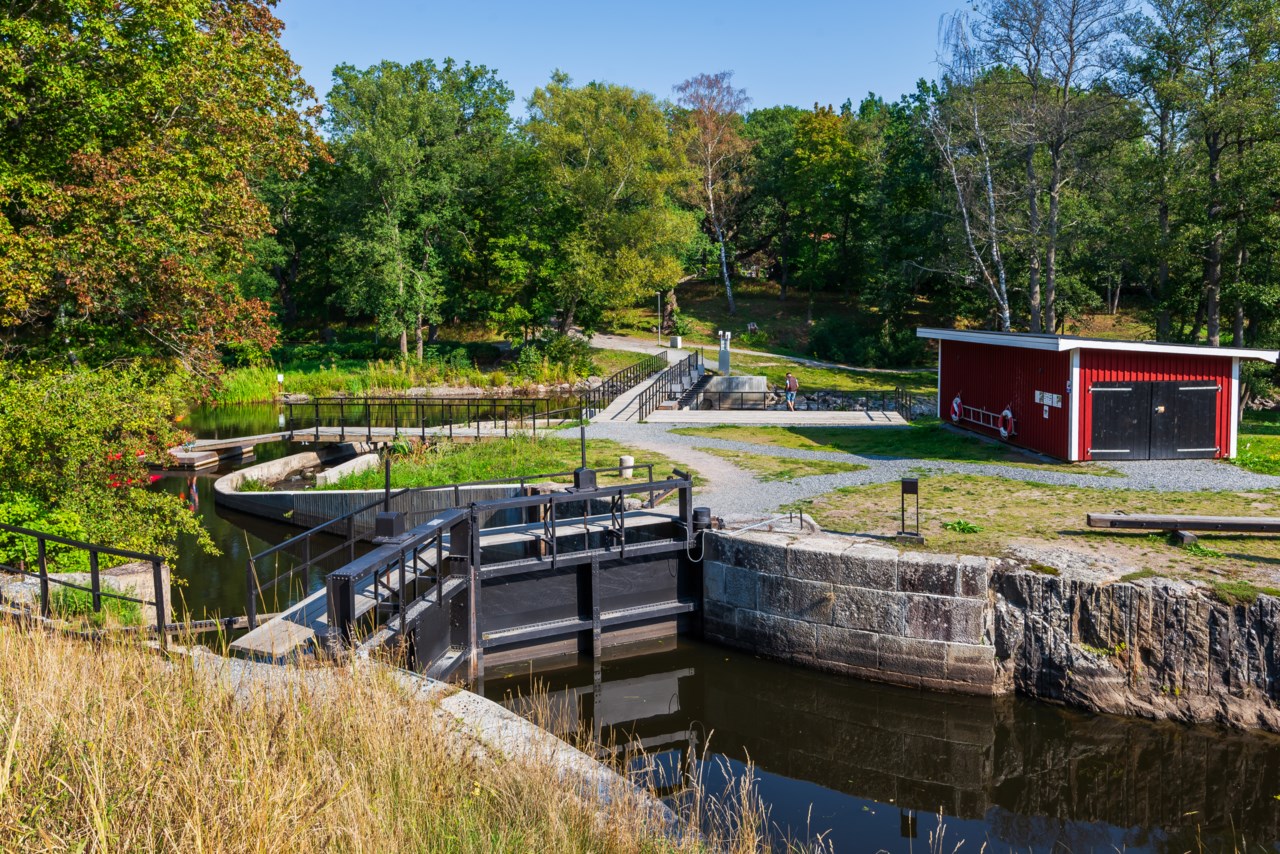 Slussbrovägen 10