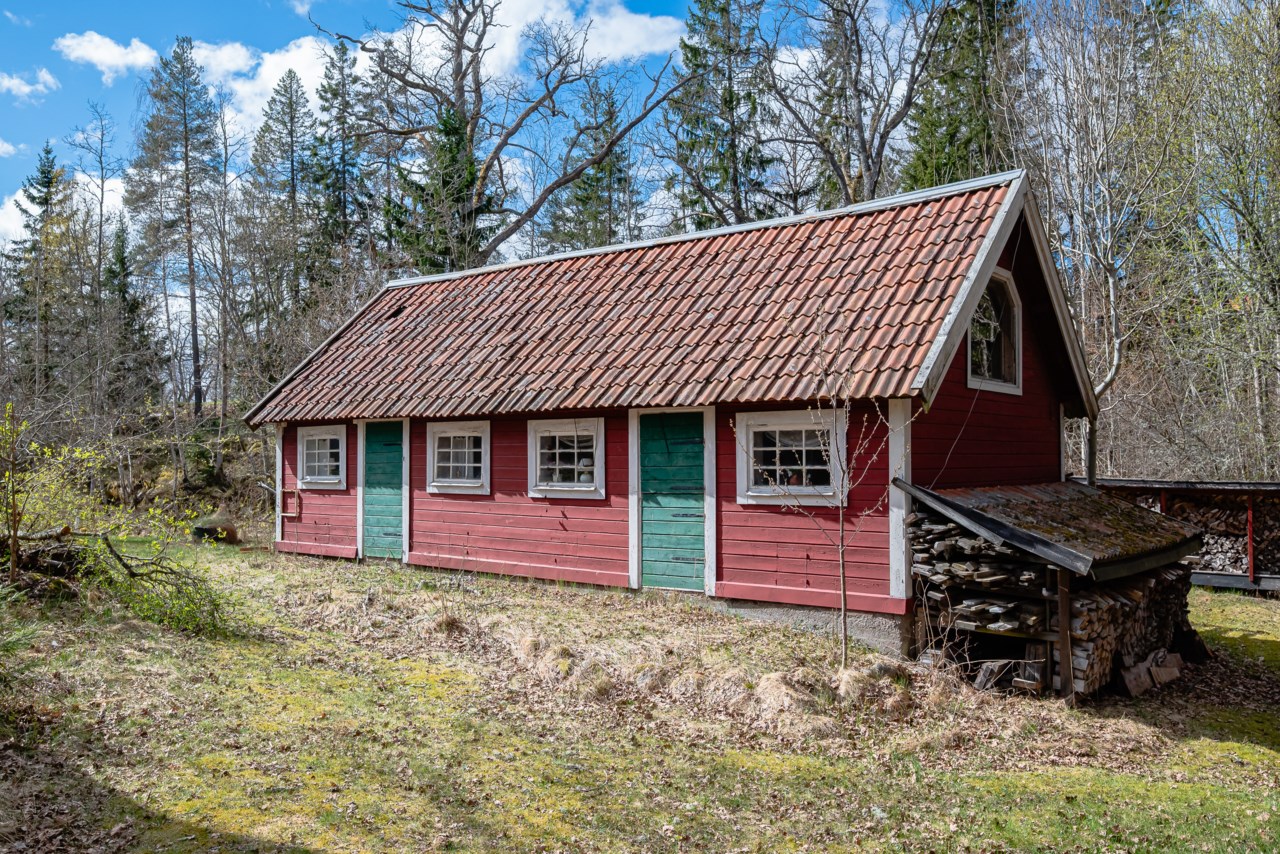 Knektuddsvägen 2