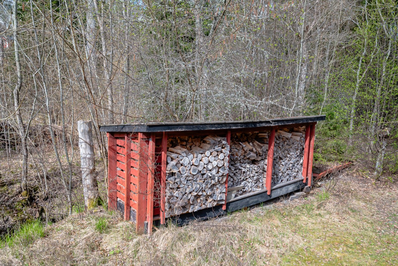 Knektuddsvägen 2