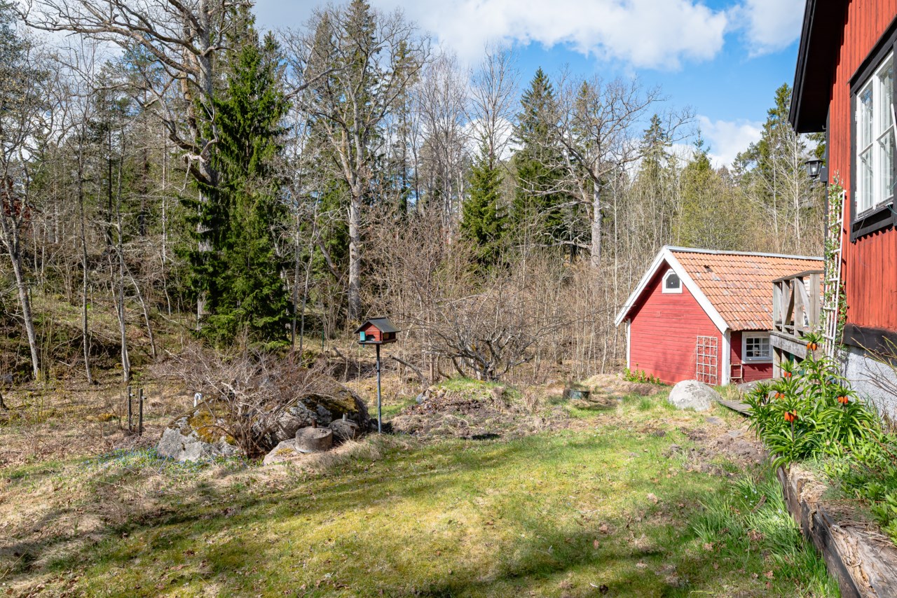 Knektuddsvägen 2