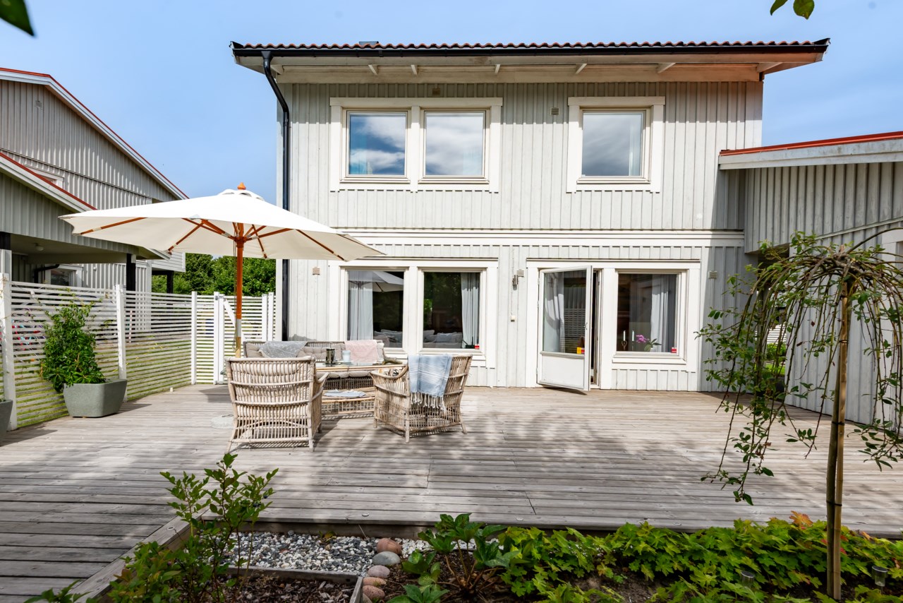 Husbystigen 13