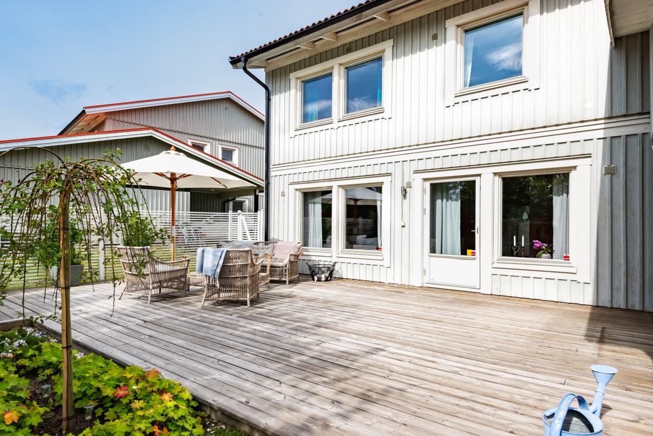 Husbystigen 13