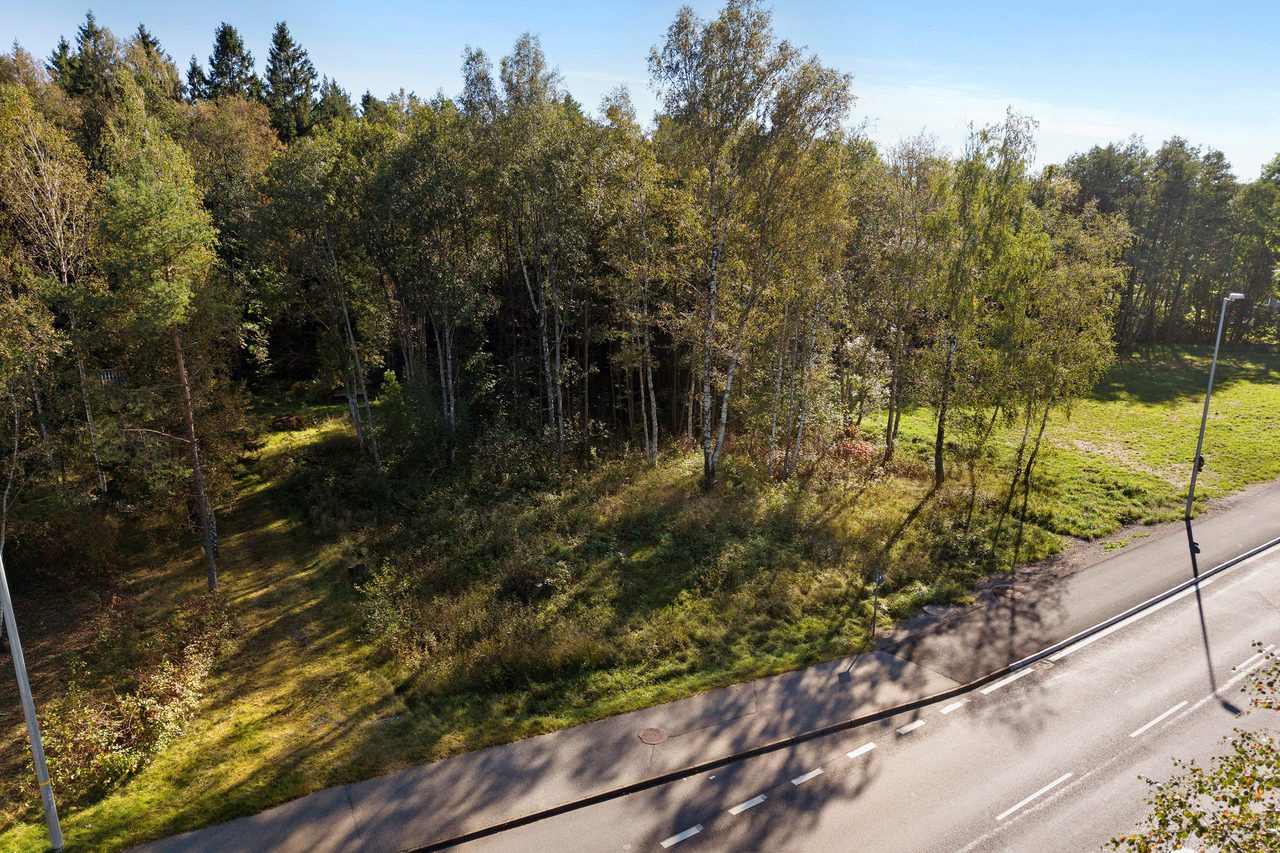 Tomt i Båberg