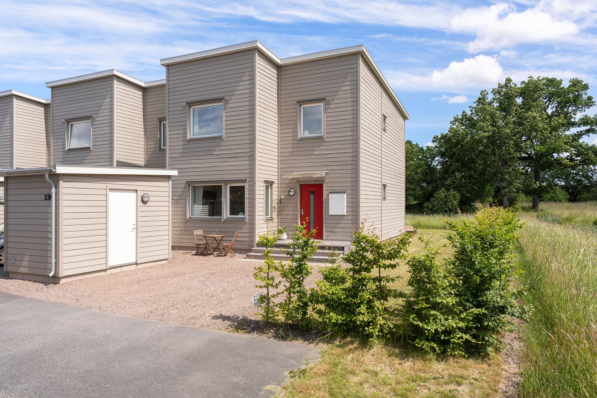Semi-detached/terraced, 5 rooms, 117 m² in Holmängen