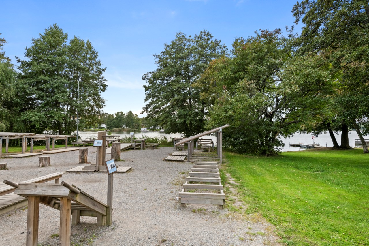 Storkällans väg 1