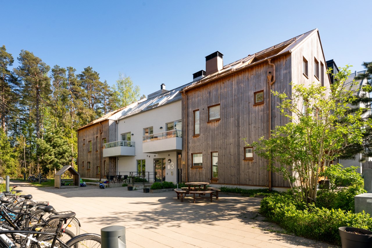 Storkällans väg 1