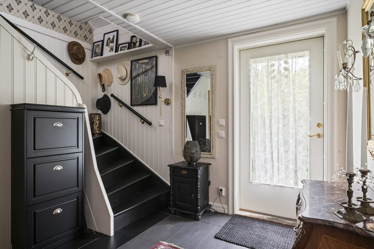 Gårdshus, hall/entré