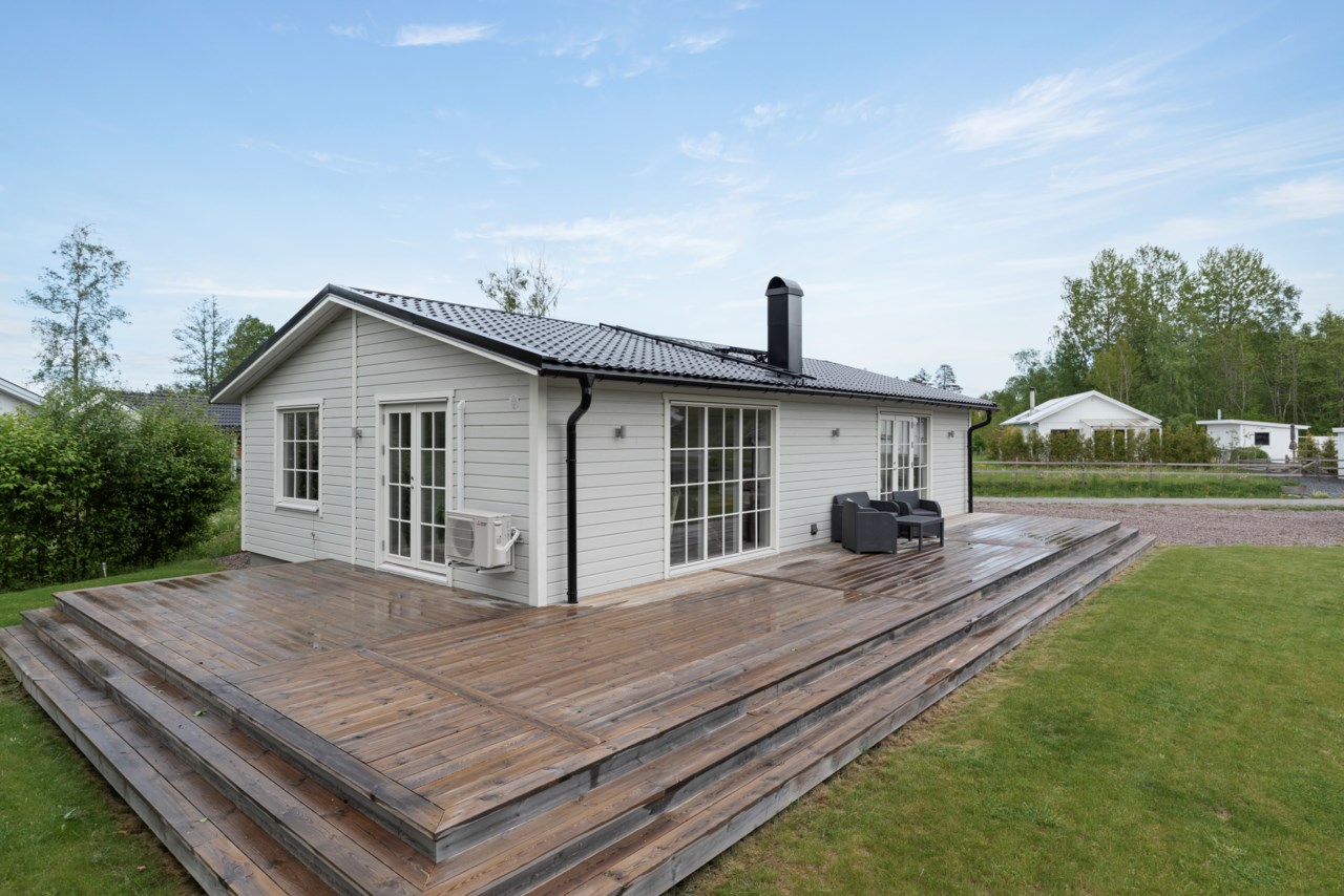 Åkeröstigen 8