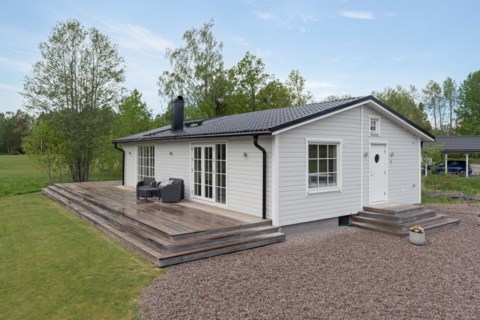 Åkeröstigen 8