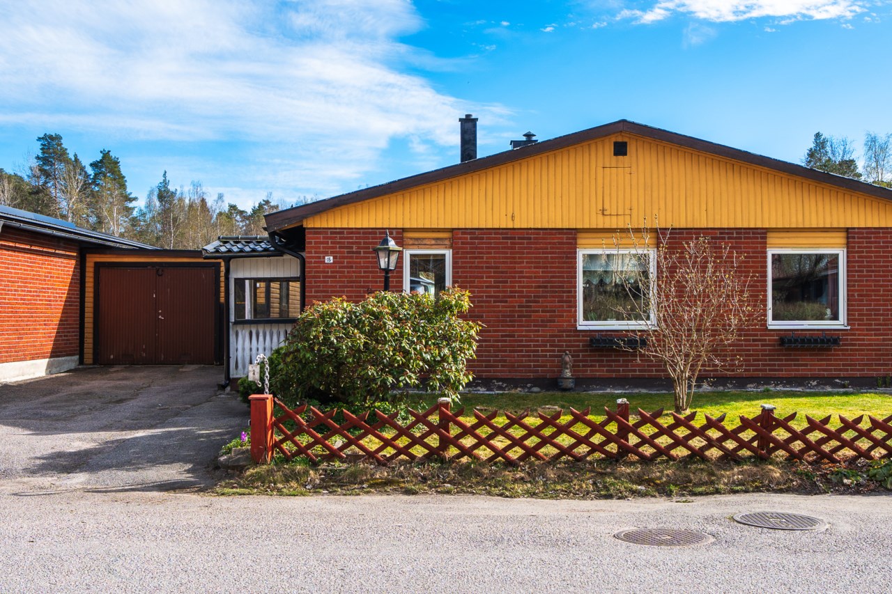 Smedvägen 15