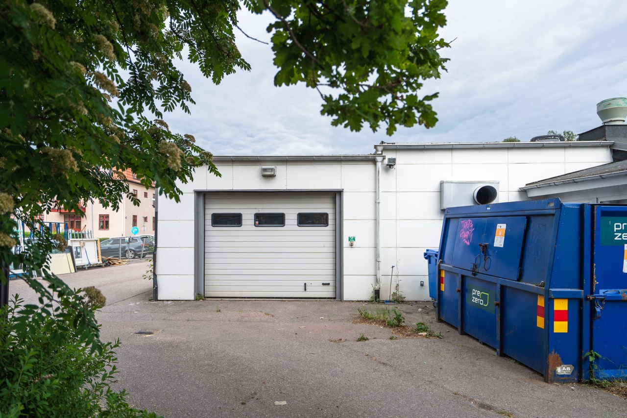 Köpingsvägen 16-18