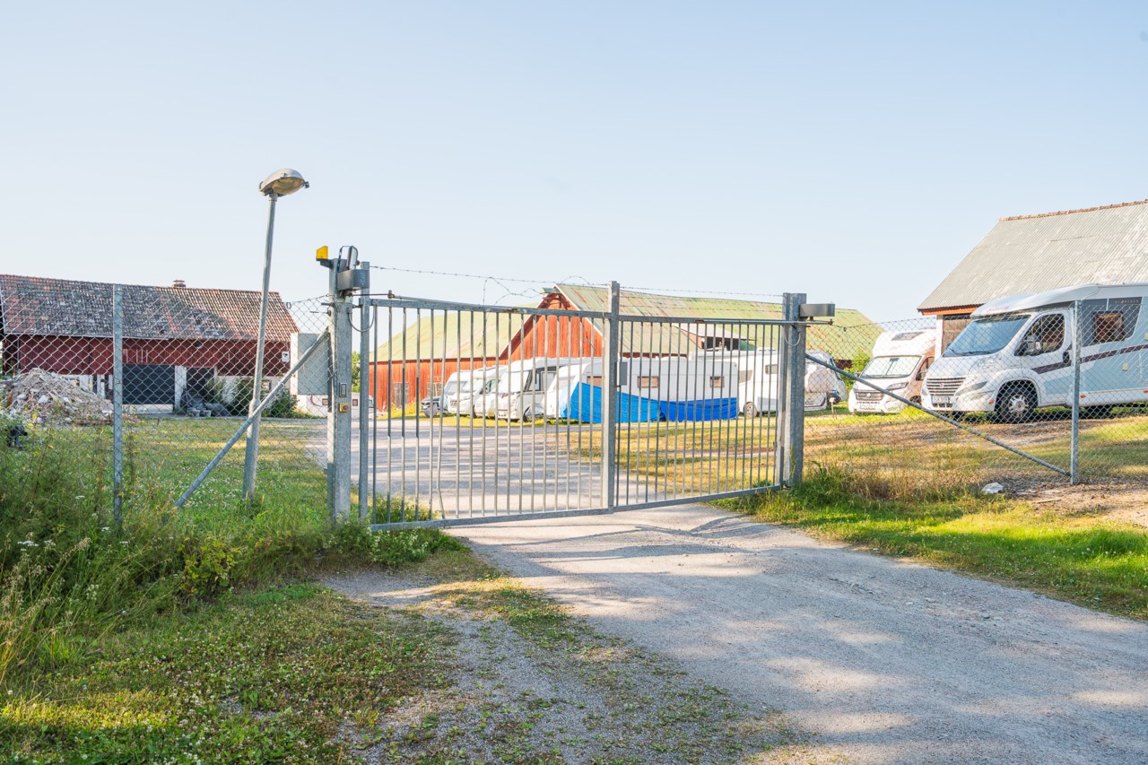 Brottberga Gårdsby