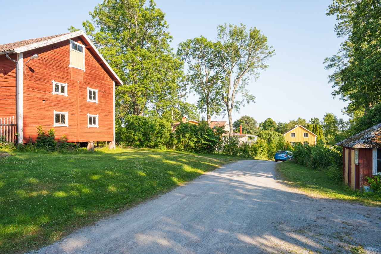 Brottberga Gårdsby