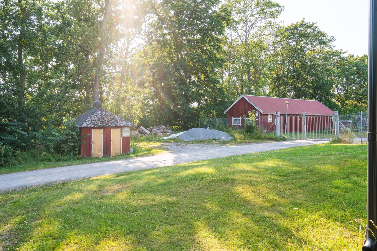 Brottberga Gårdsby