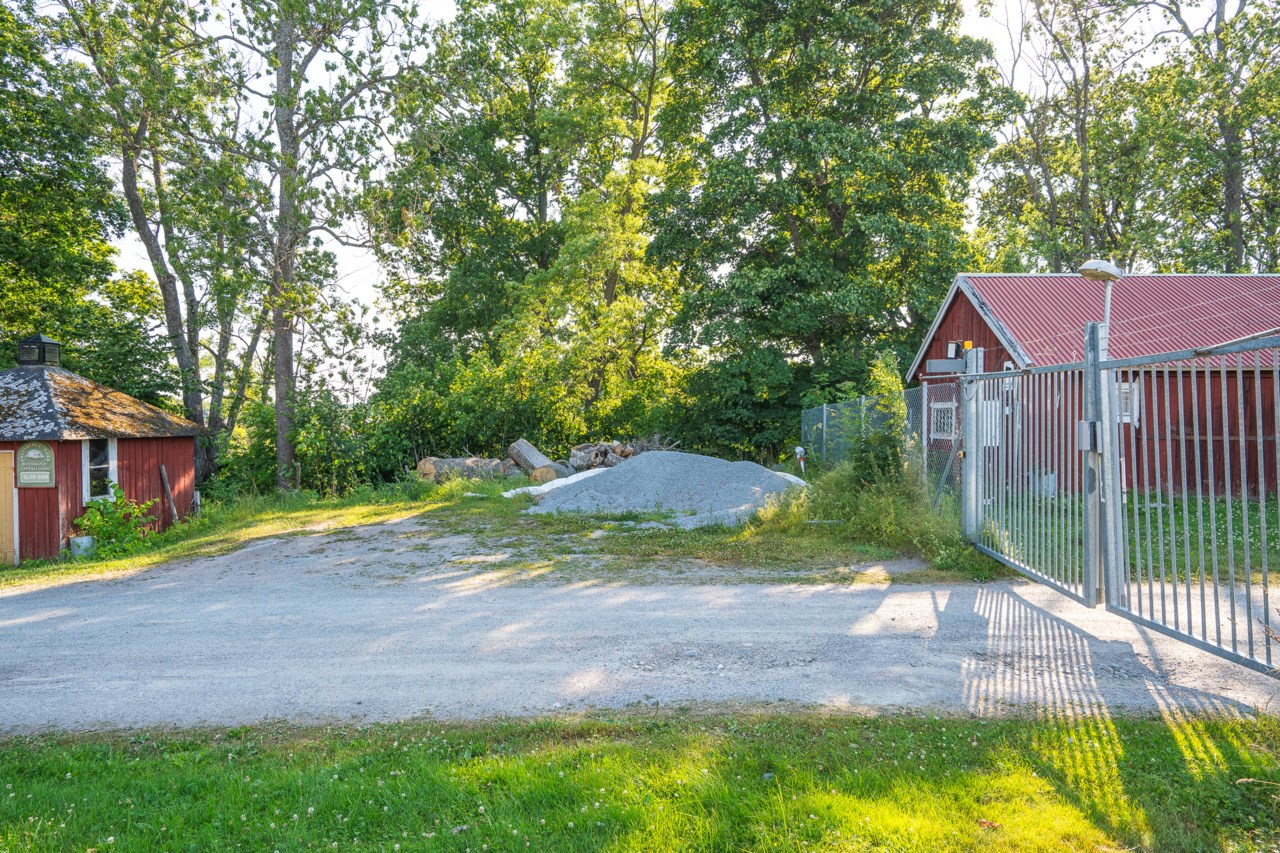 Brottberga Gårdsby