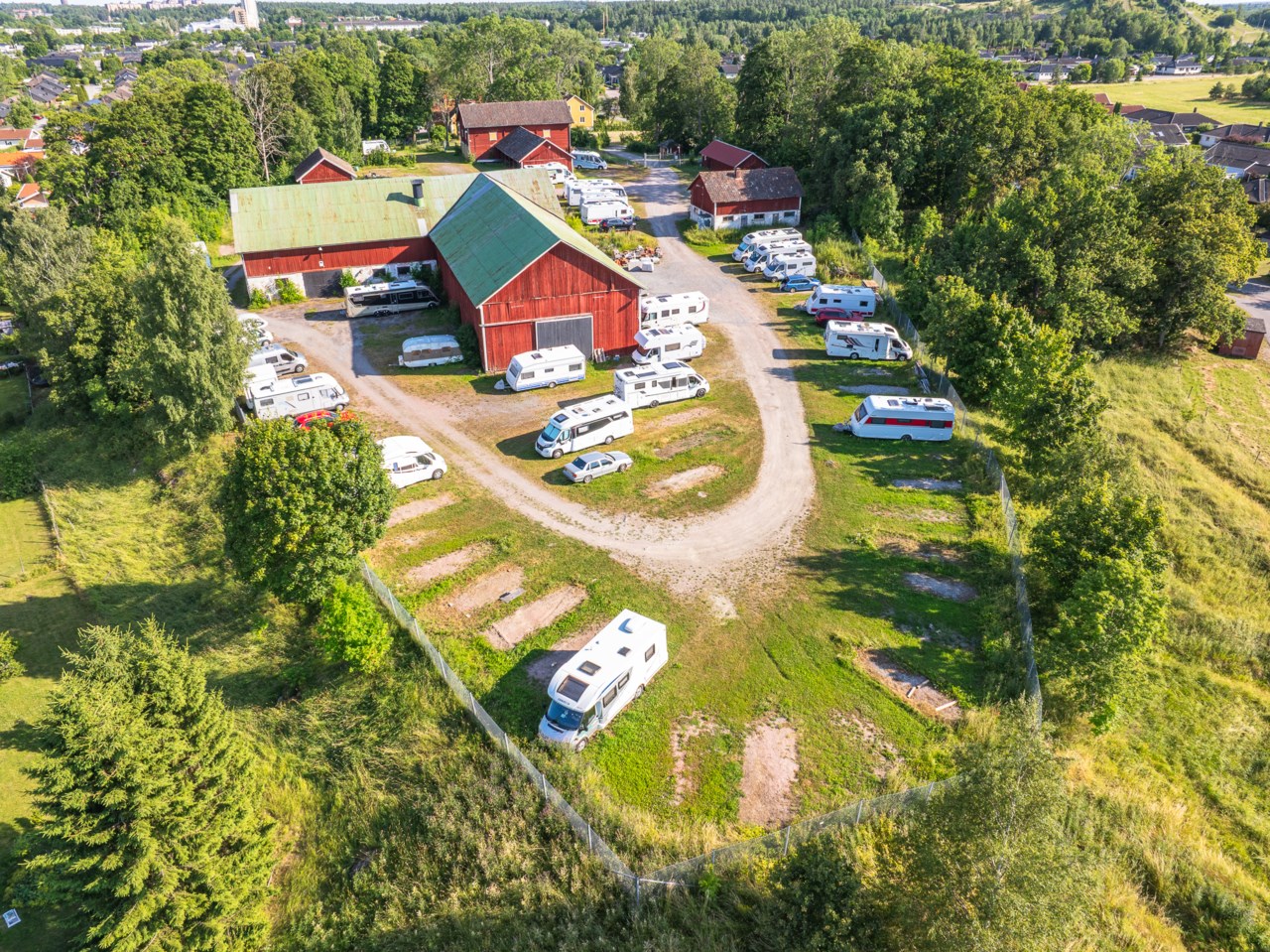 Brottberga Gårdsby